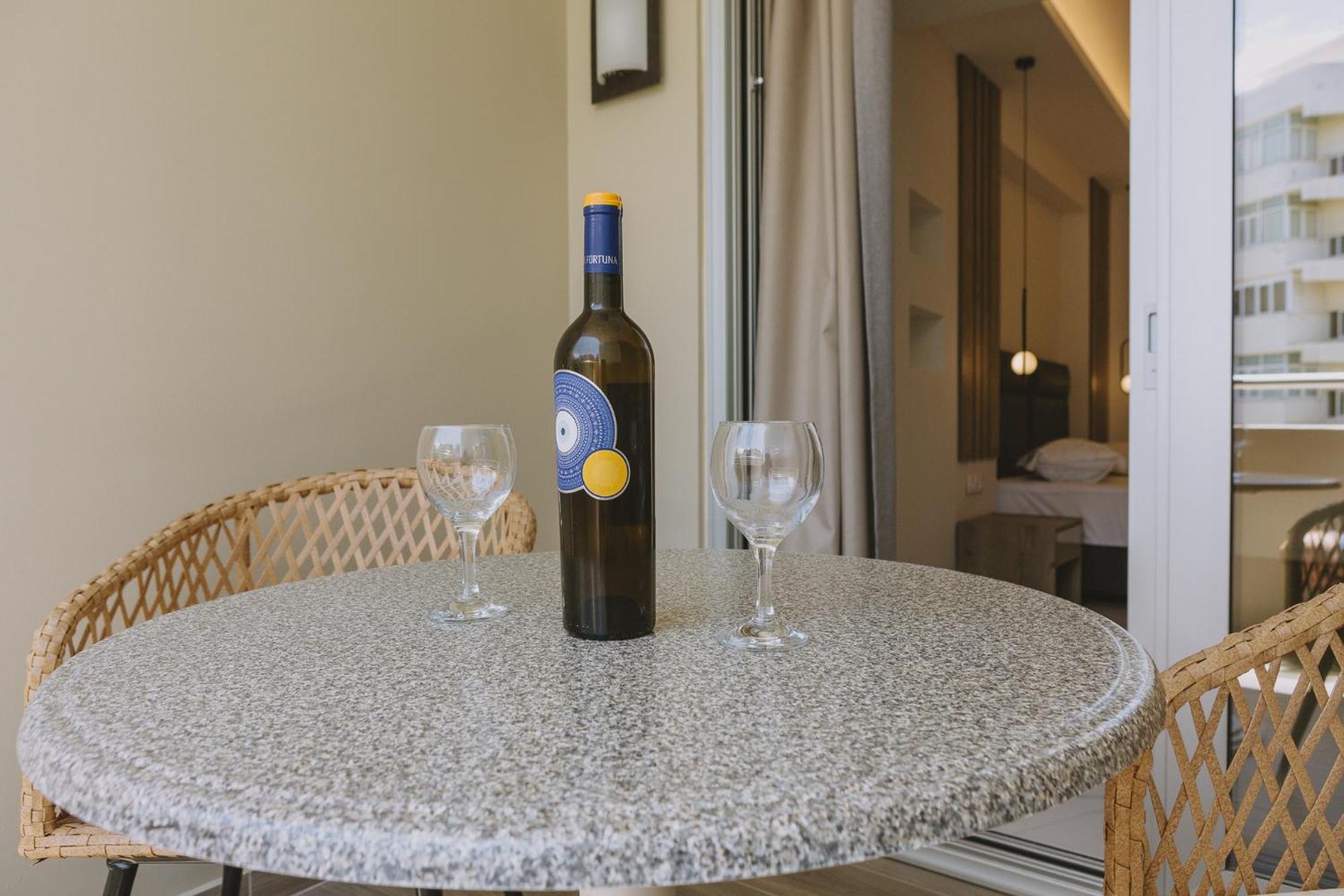 Theo Beach Hotel Apartments Ретимно Екстериор снимка