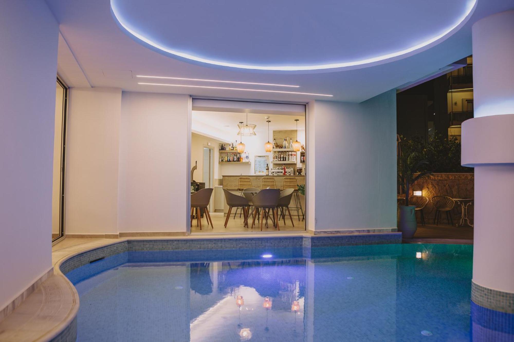 Theo Beach Hotel Apartments Ретимно Екстериор снимка