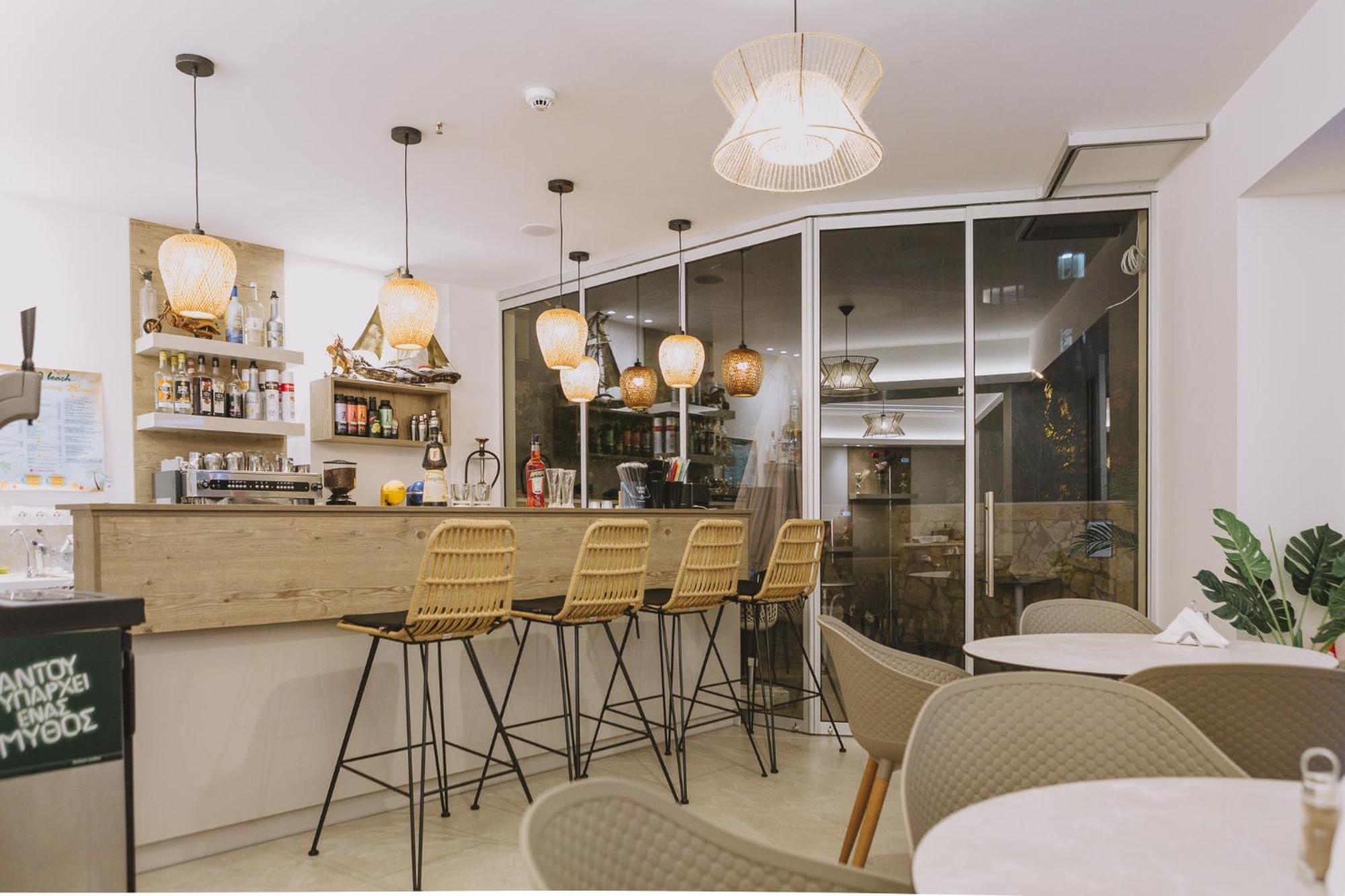Theo Beach Hotel Apartments Ретимно Екстериор снимка