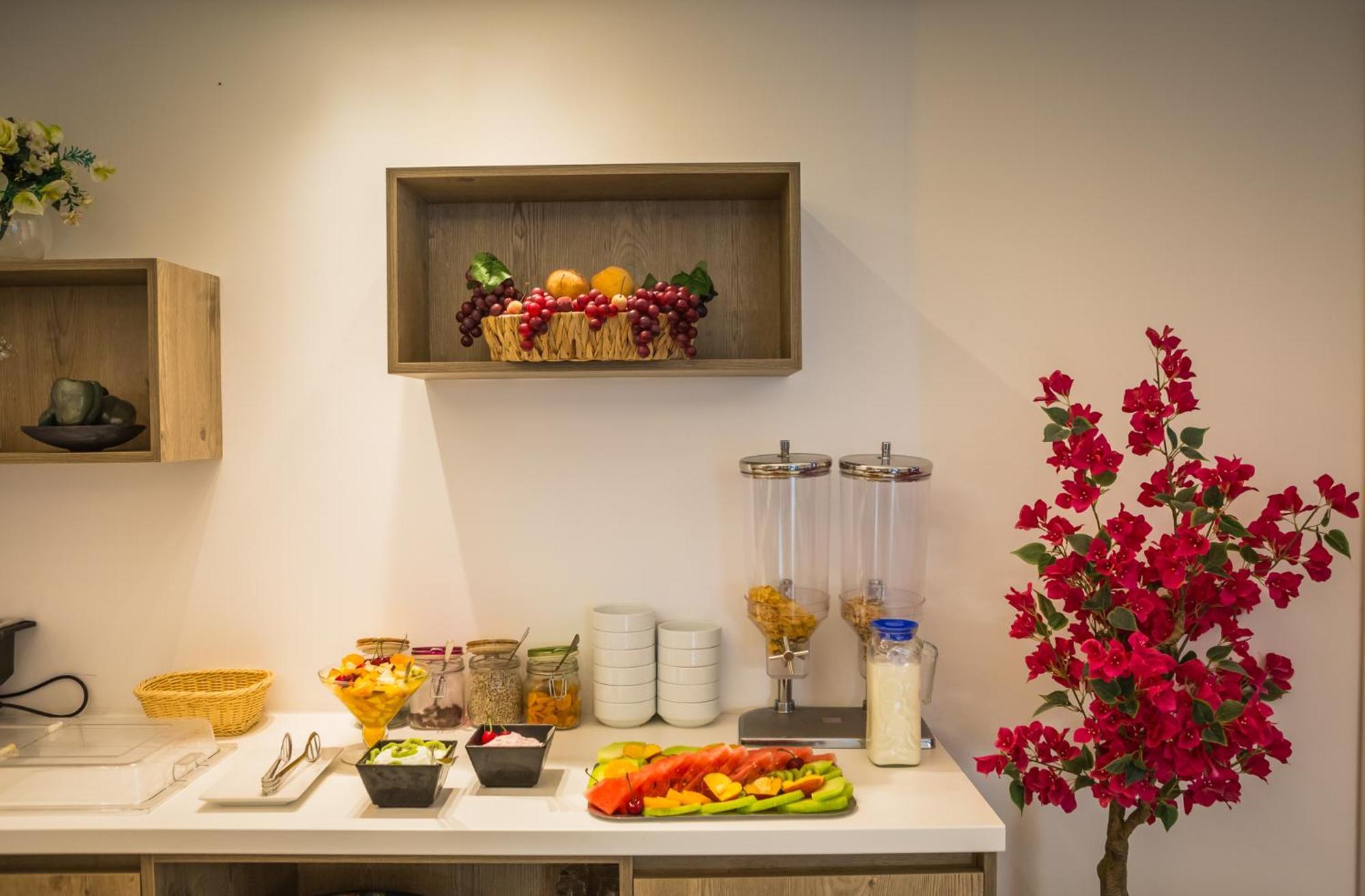 Theo Beach Hotel Apartments Ретимно Екстериор снимка